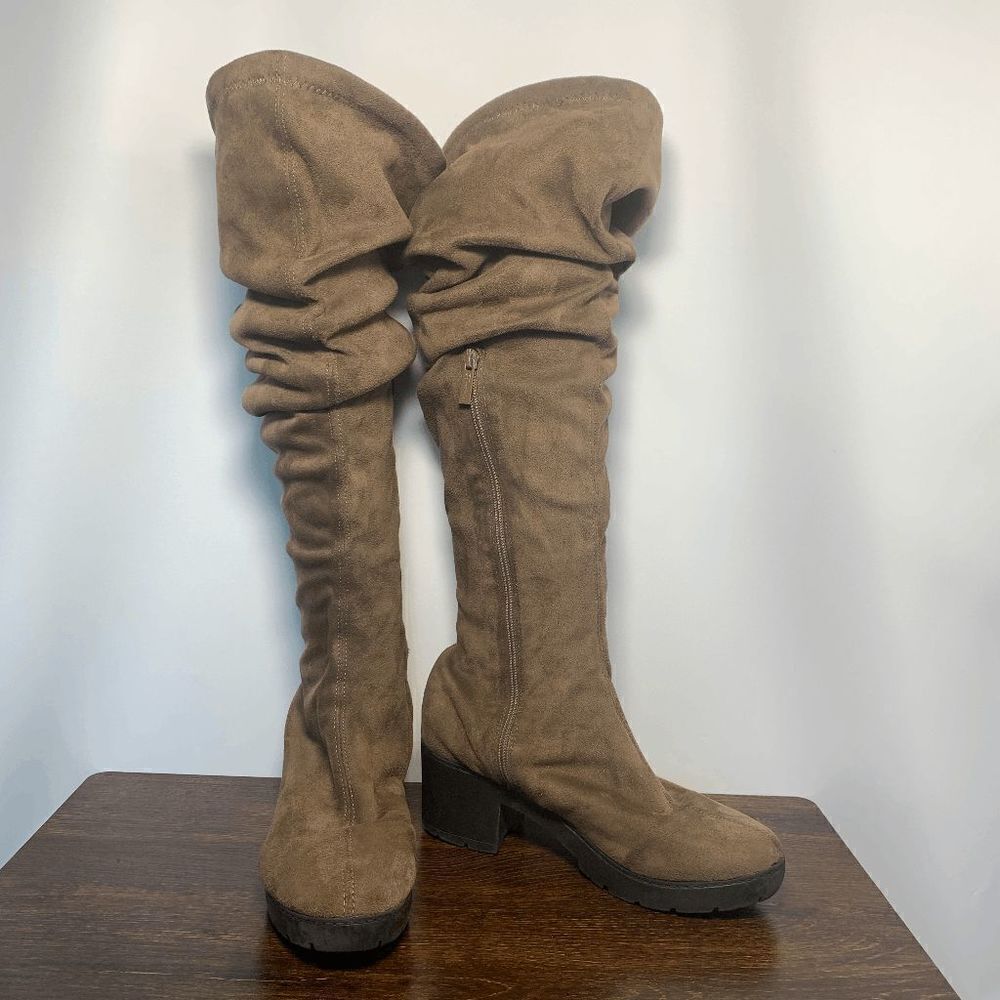 Breckelle's Faux Suede Leather Zip Closure Block Heeled Boots Size Brown 8M